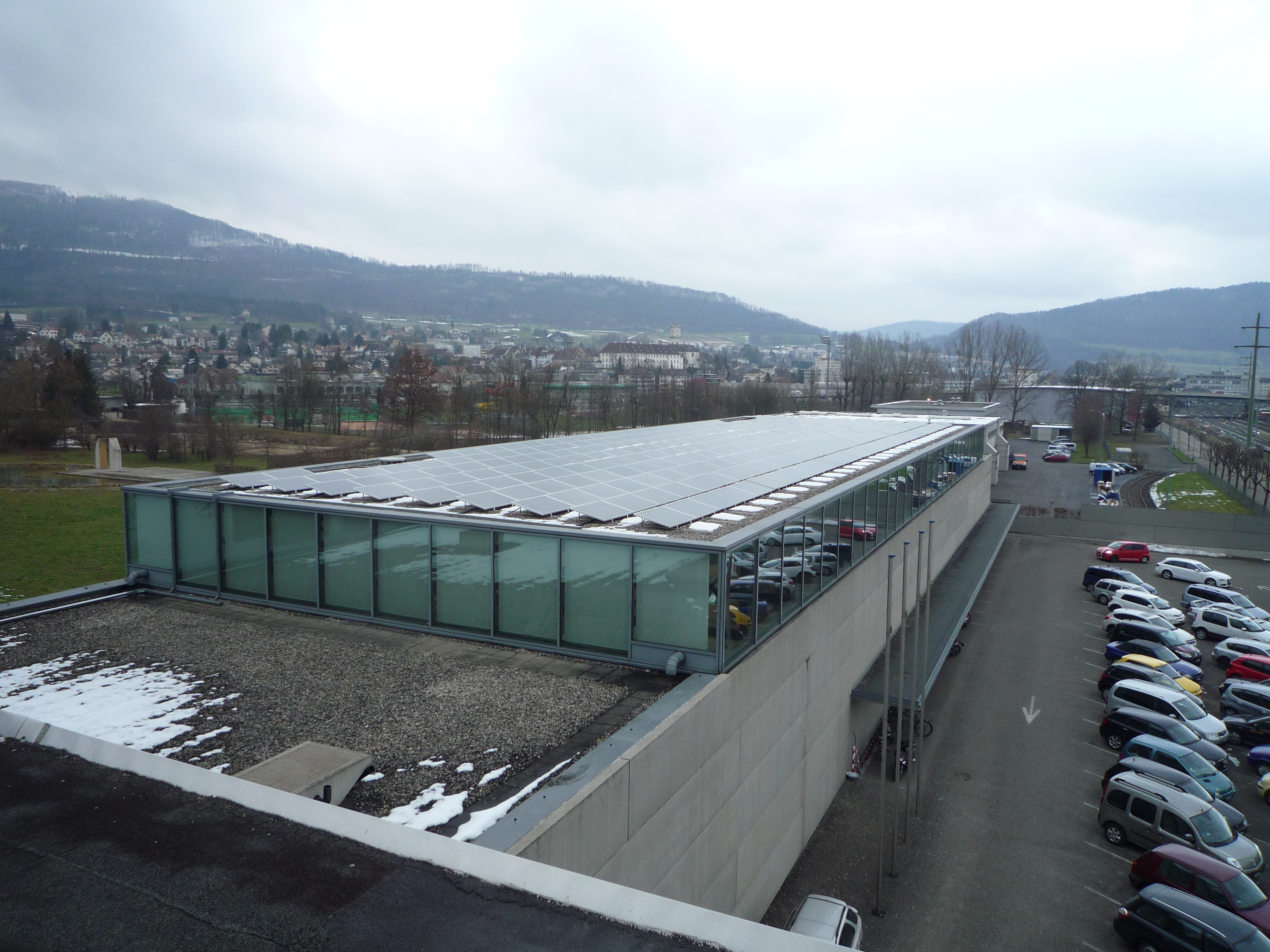 Installation photovolta&iuml;que sur le toit du CEJEF &agrave; Del&eacute;mont (division artisanale)<br>